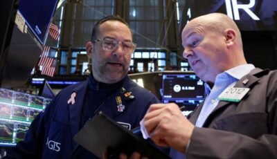 تراجع العقود الاجلة للاسهم الامريكية بسبب التوترات مع أيران